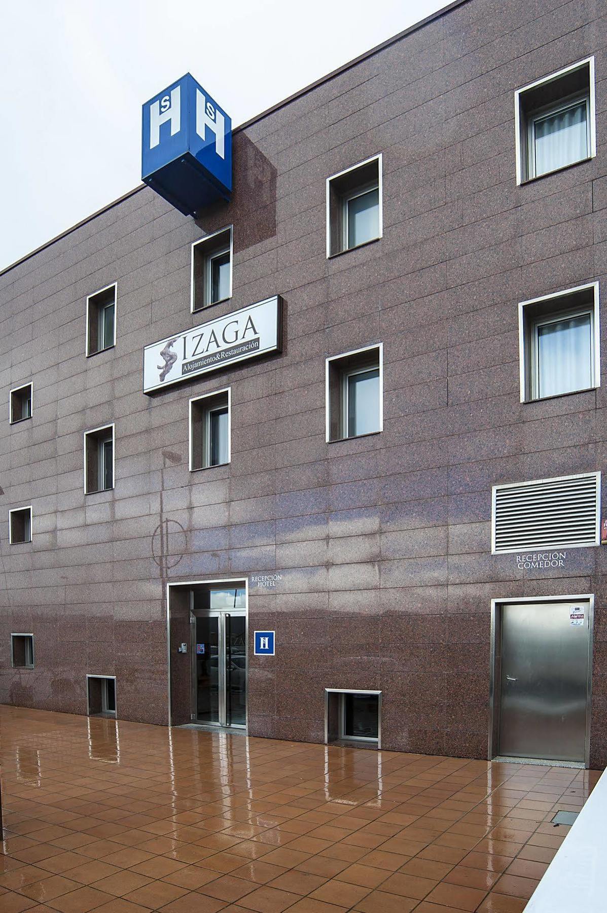 Iraipe Izaga Hostal Noain Bagian luar foto